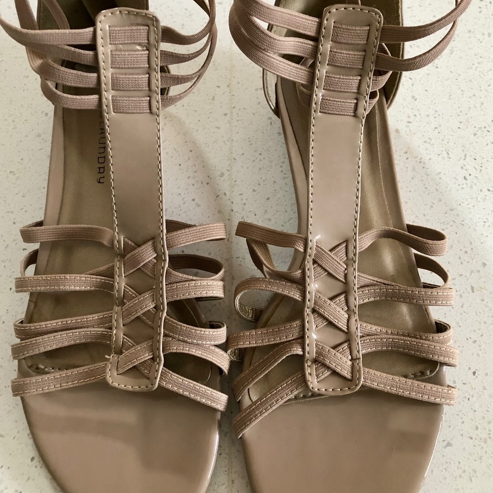 Shiny patent sandals size 7 1/2